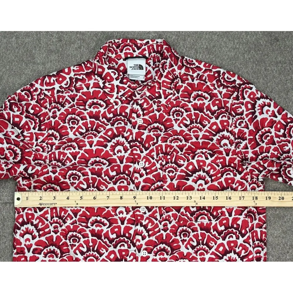 The North‎ Face Spell Out Men's Button Up Short Sleeve Shirt Size Small